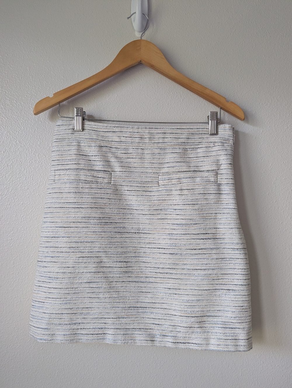 LOFT Tweed Mini Skirt in Heathered White Size 2